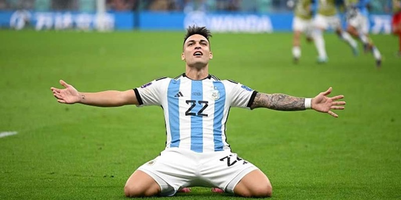 Lautaro Martinez là người hùng khi ghi bàn duy nhất cho Argentina